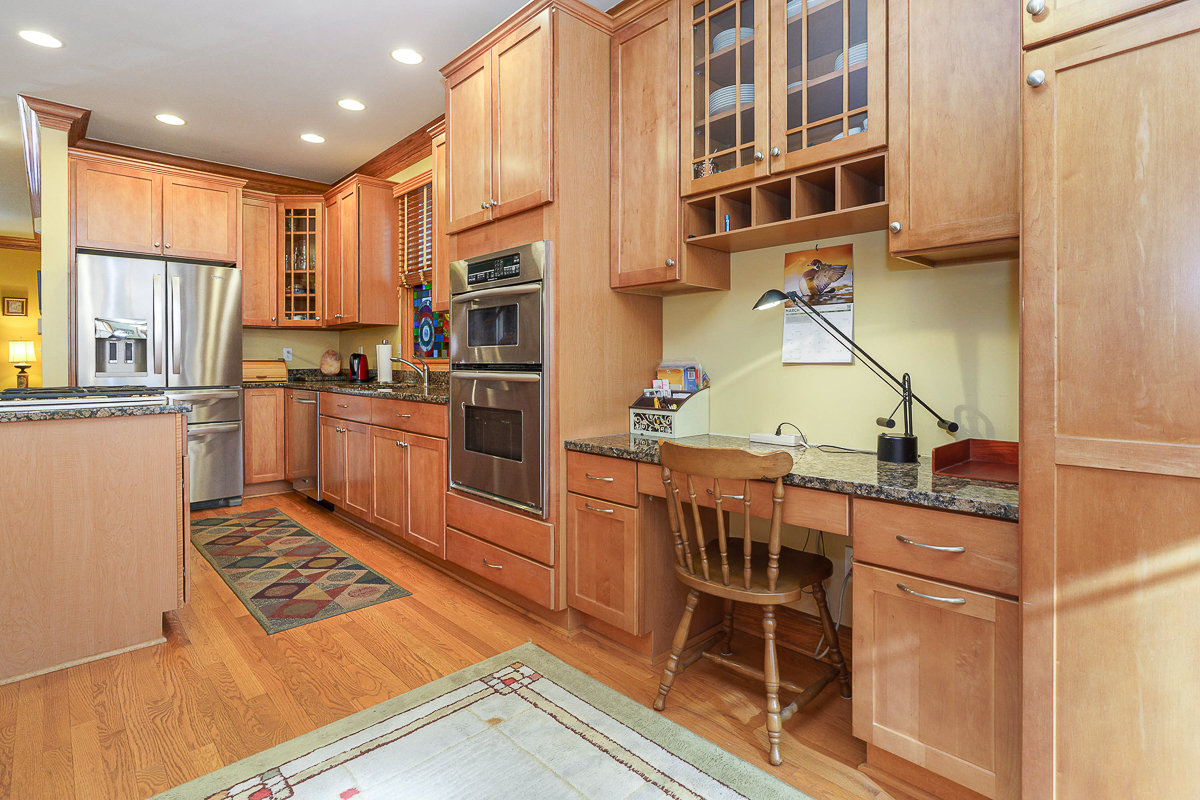 1026 Perry St-43