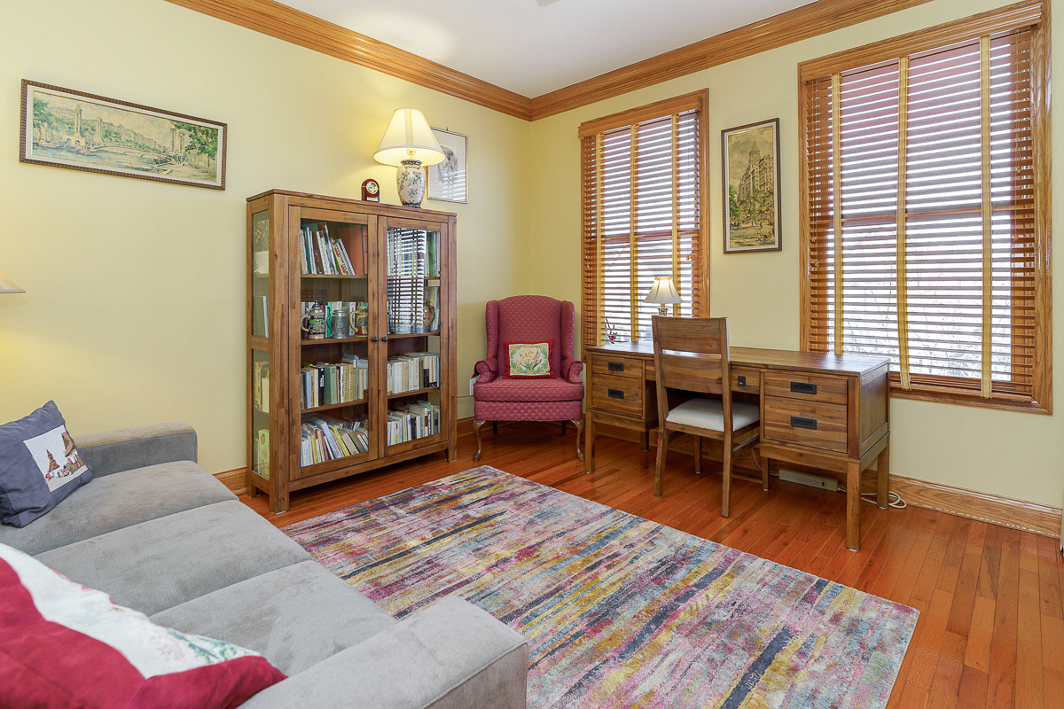 1026 Perry St-51