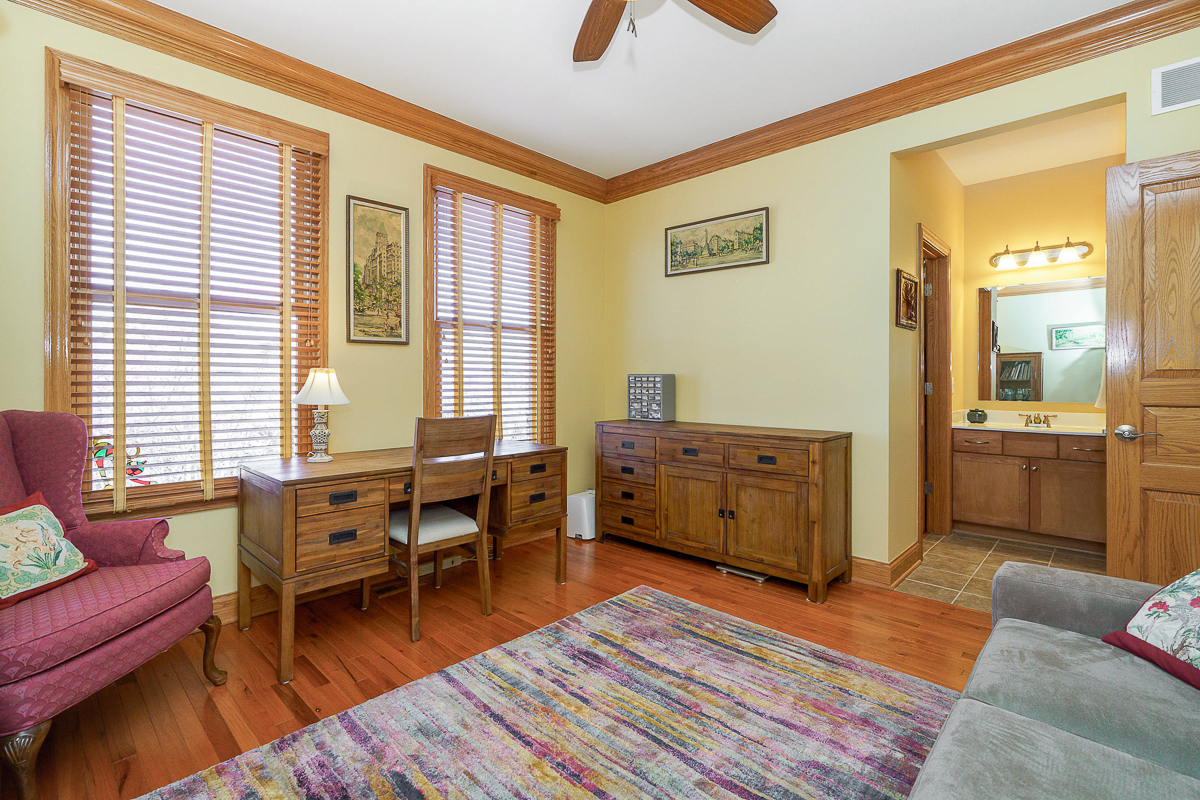 1026 Perry St-52