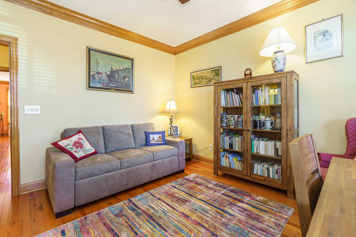 1026 Perry St-55