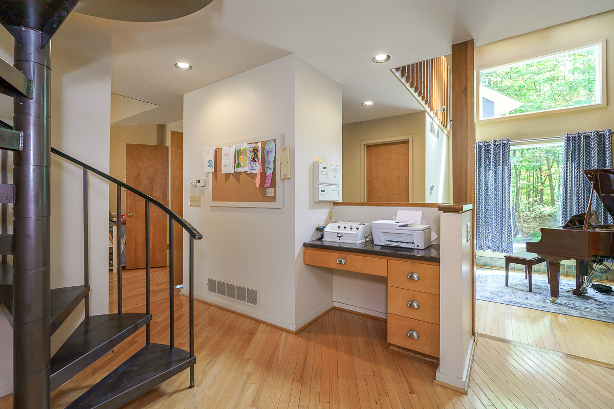 1037 Ravine Ridge Dr-50