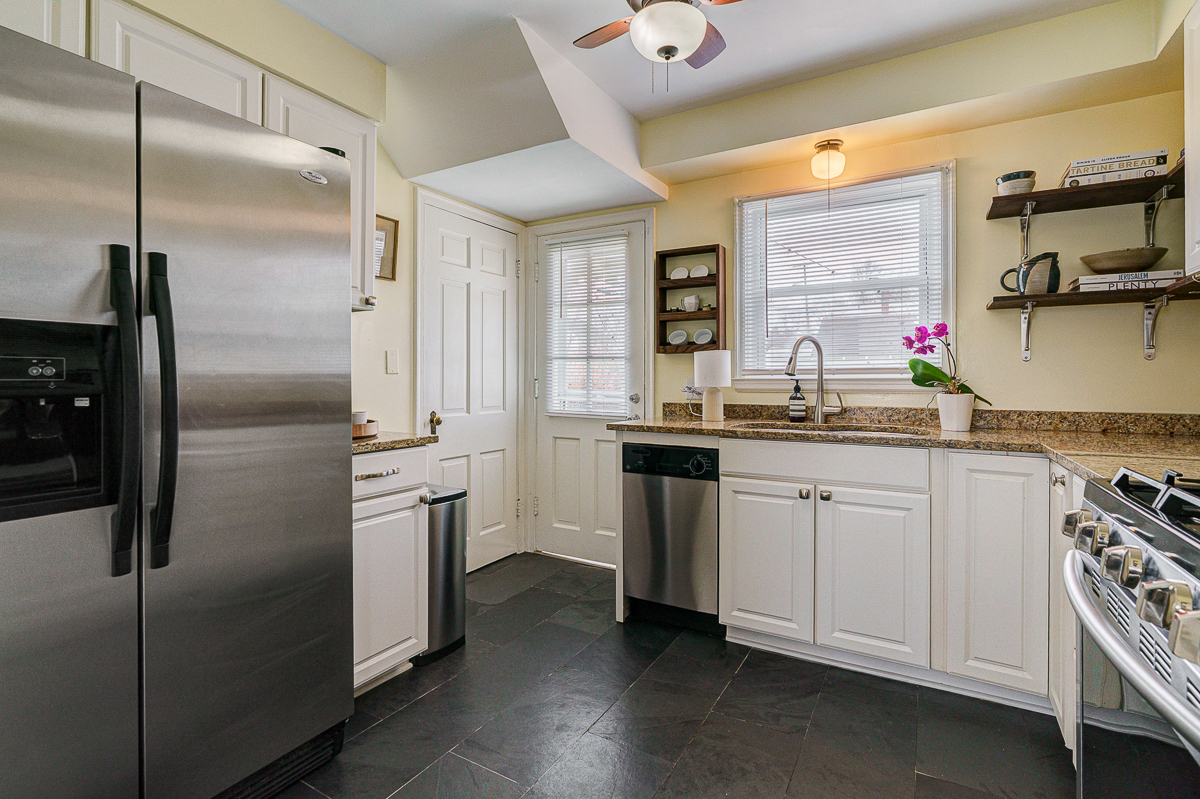 1059 Grandon Ave-16