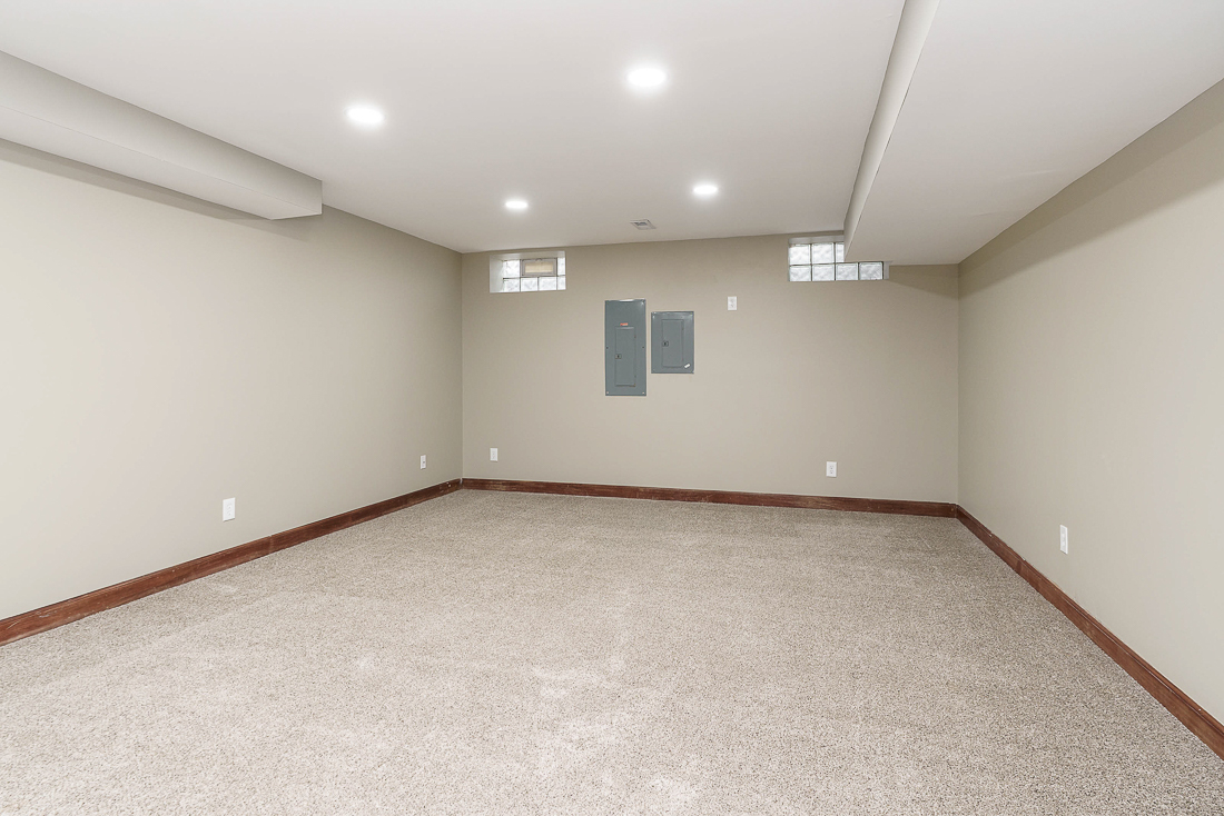 1210 Whispering Meadow Ct-12