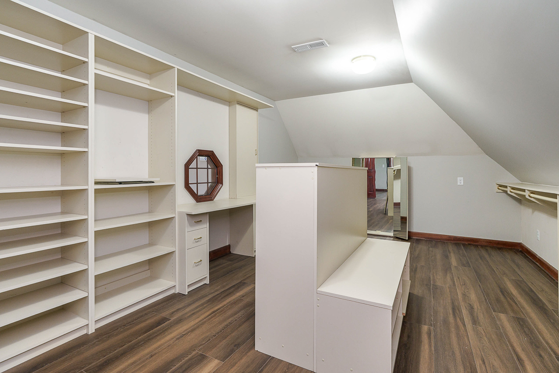 1210 Whispering Meadow Ct-47