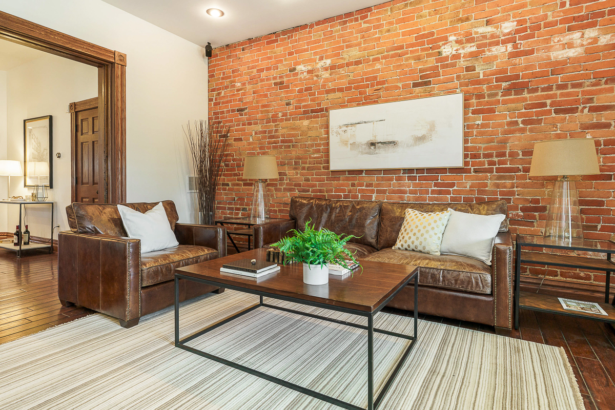 1279 Summit St-13