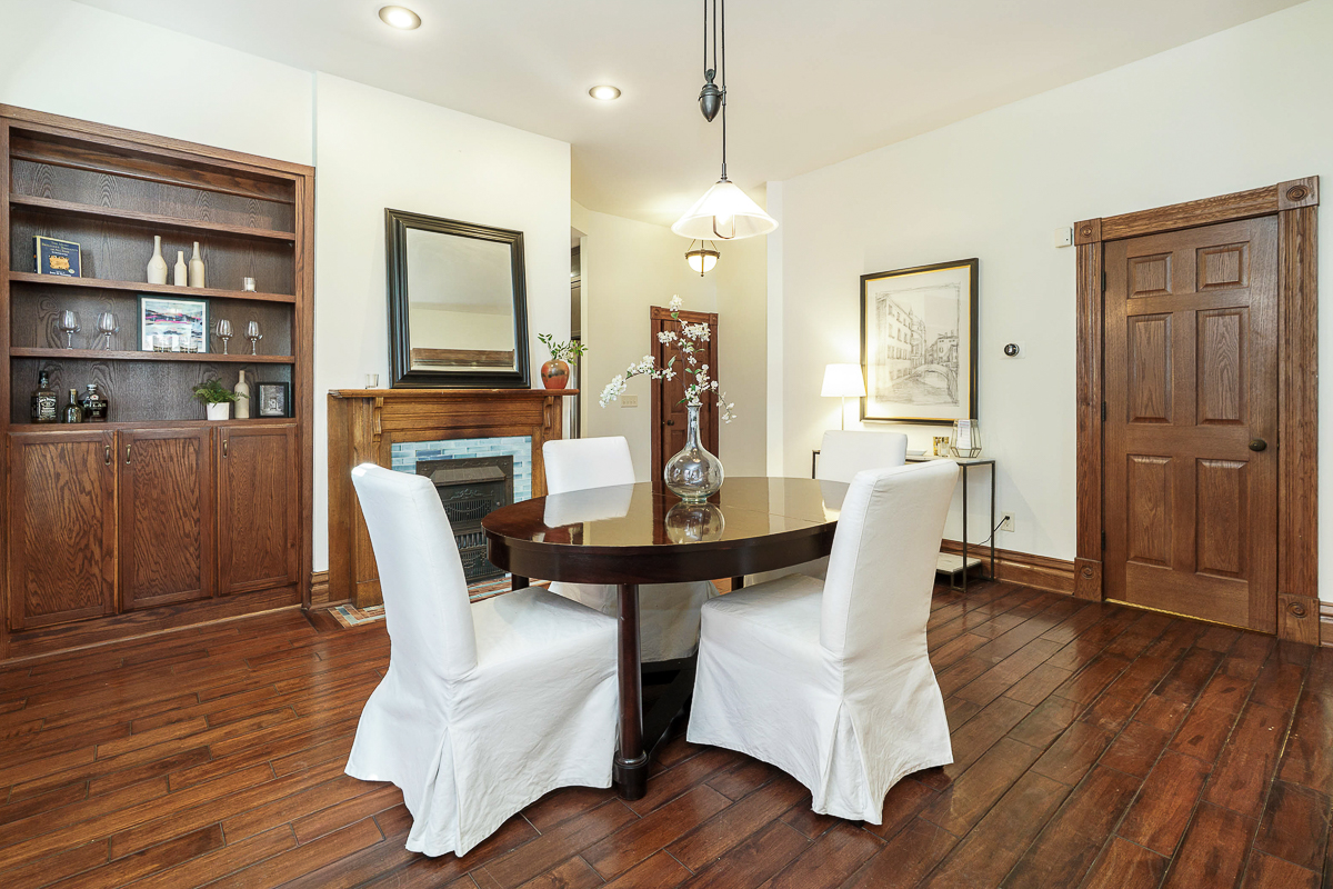 1279 Summit St-17