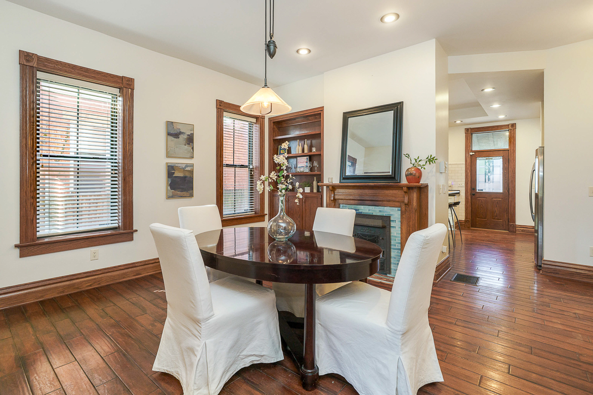 1279 Summit St-18