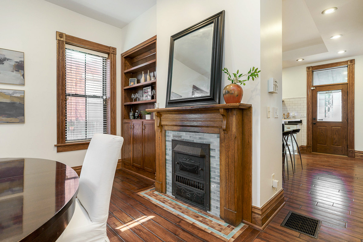 1279 Summit St-19