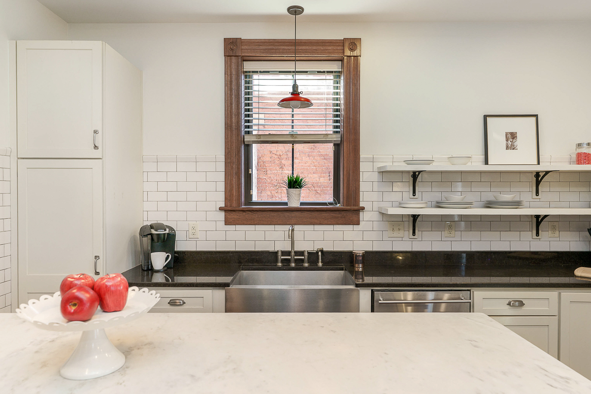 1279 Summit St-21