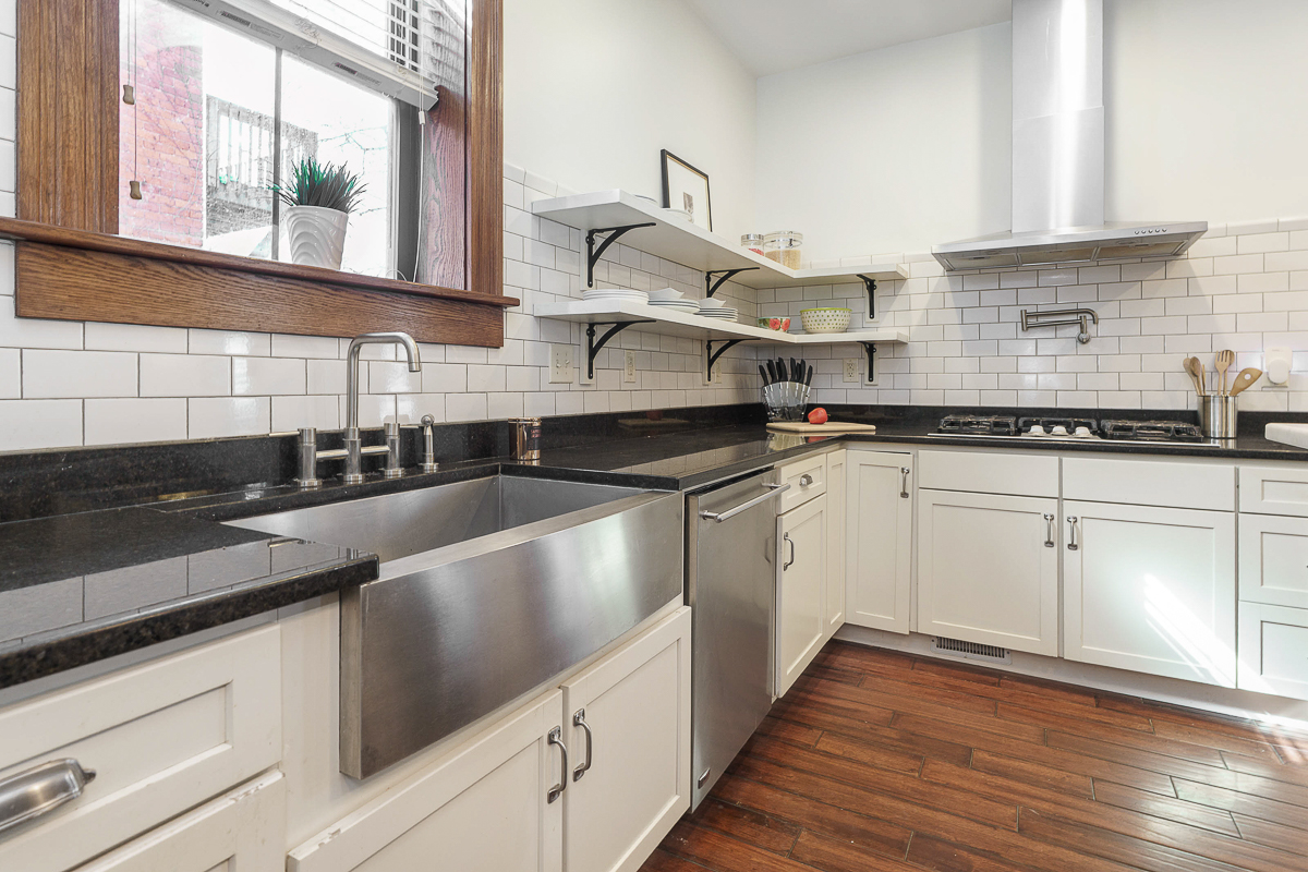 1279 Summit St-25