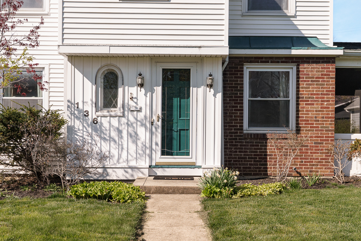 136 Fallis Rd-2