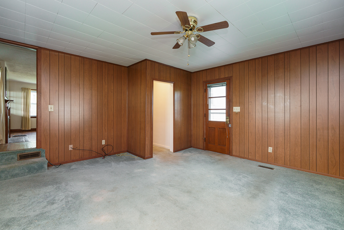 136 Fallis Rd-21