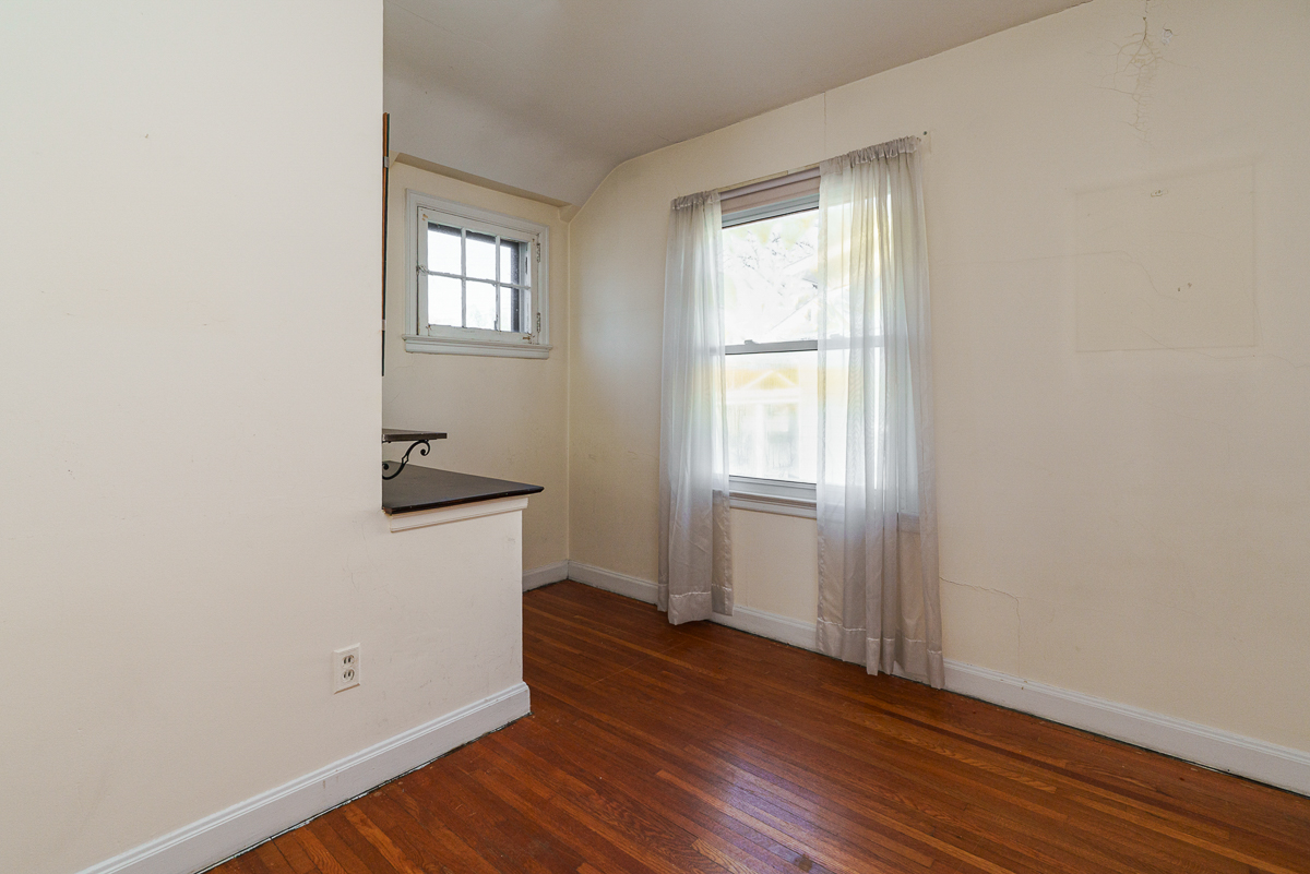136 Fallis Rd-28