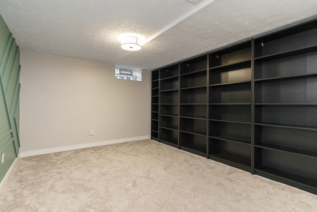 1537 Sandringham Ct.-16