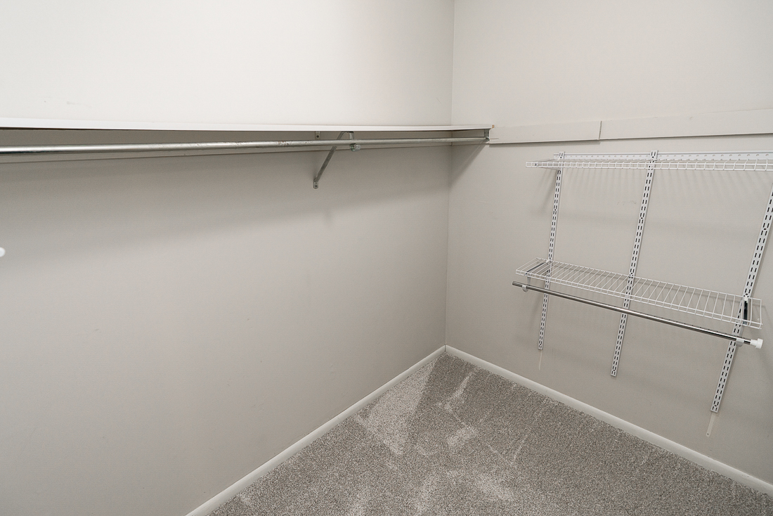 1537 Sandringham Ct.-41