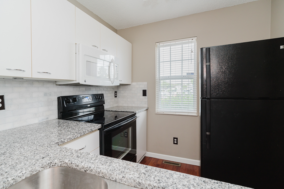 1740 Bennigan Dr-27