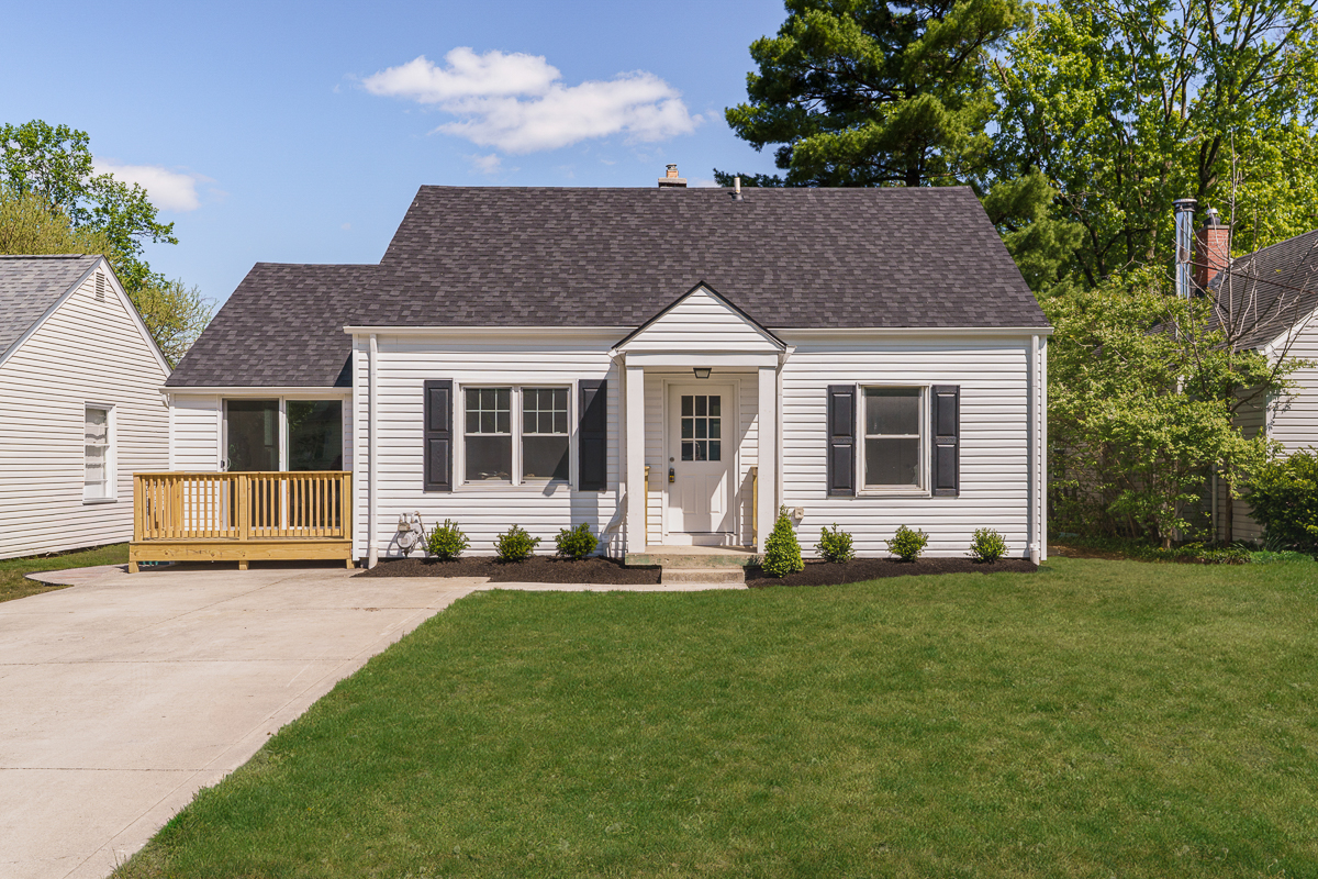 1786 Gerrard Ave-1