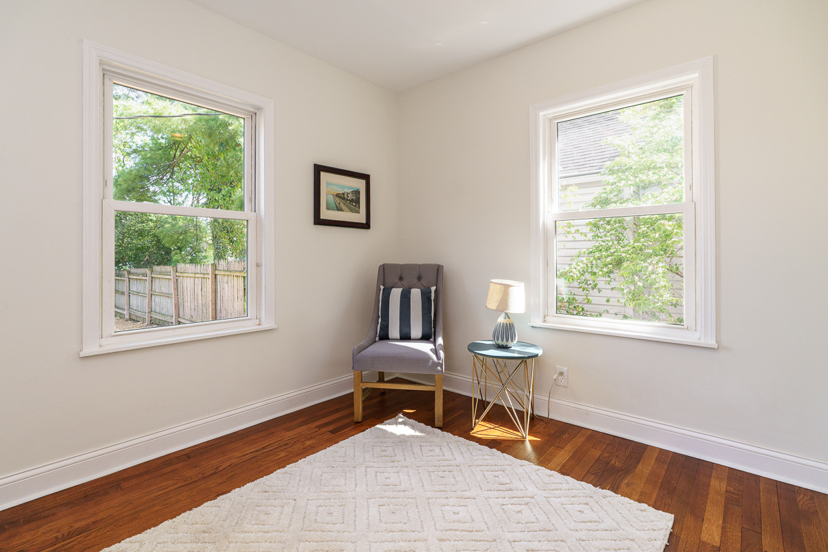 1786 Gerrard Ave-30