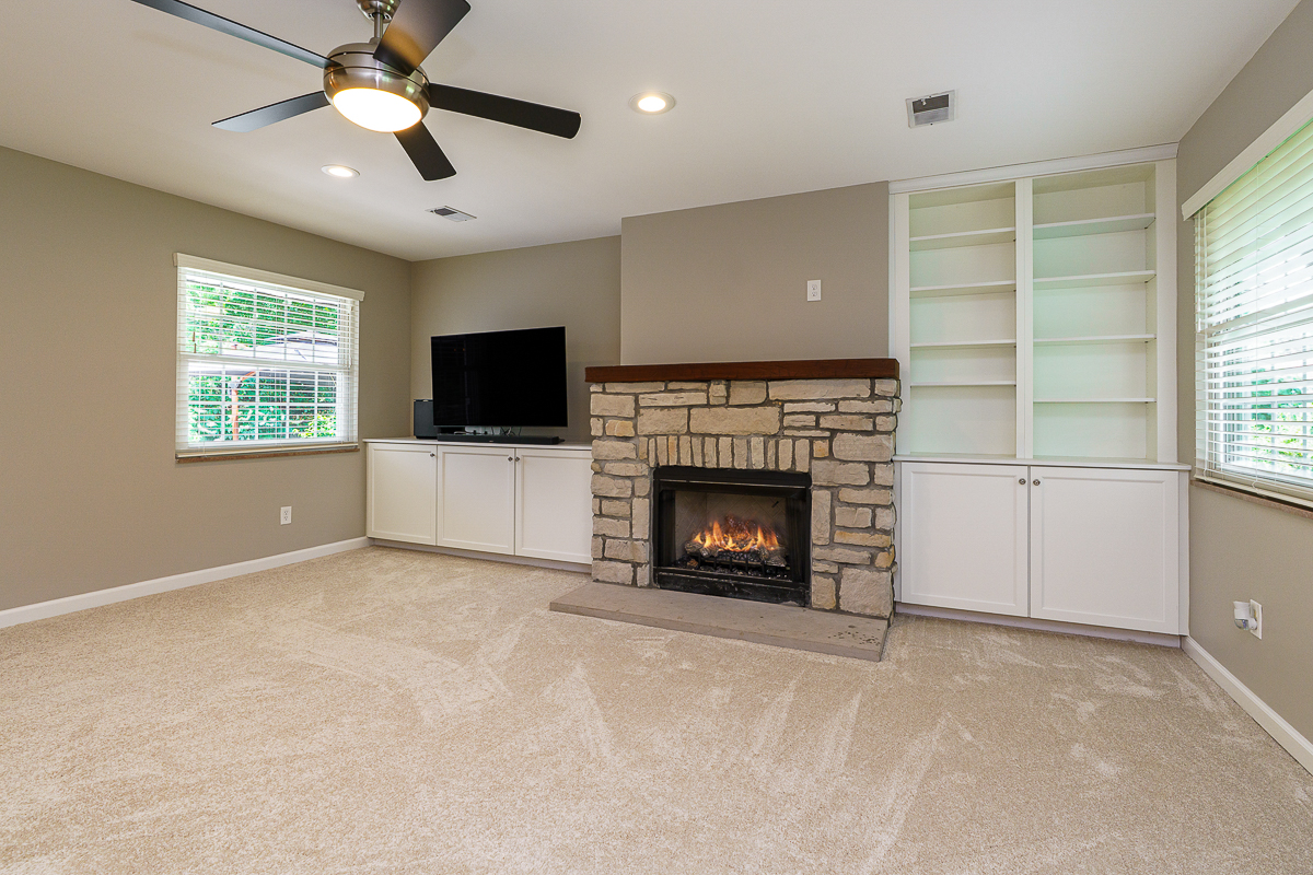 1789 Riverhill Rd-17