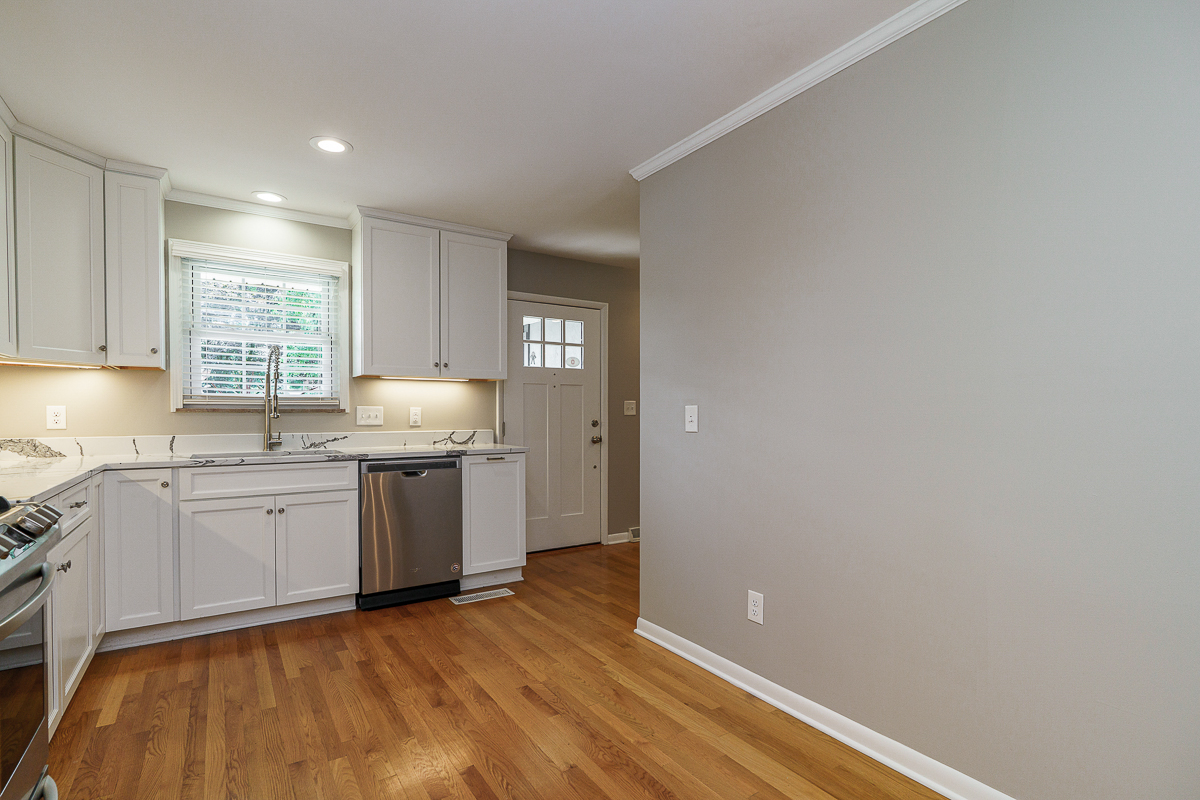 1789 Riverhill Rd-30