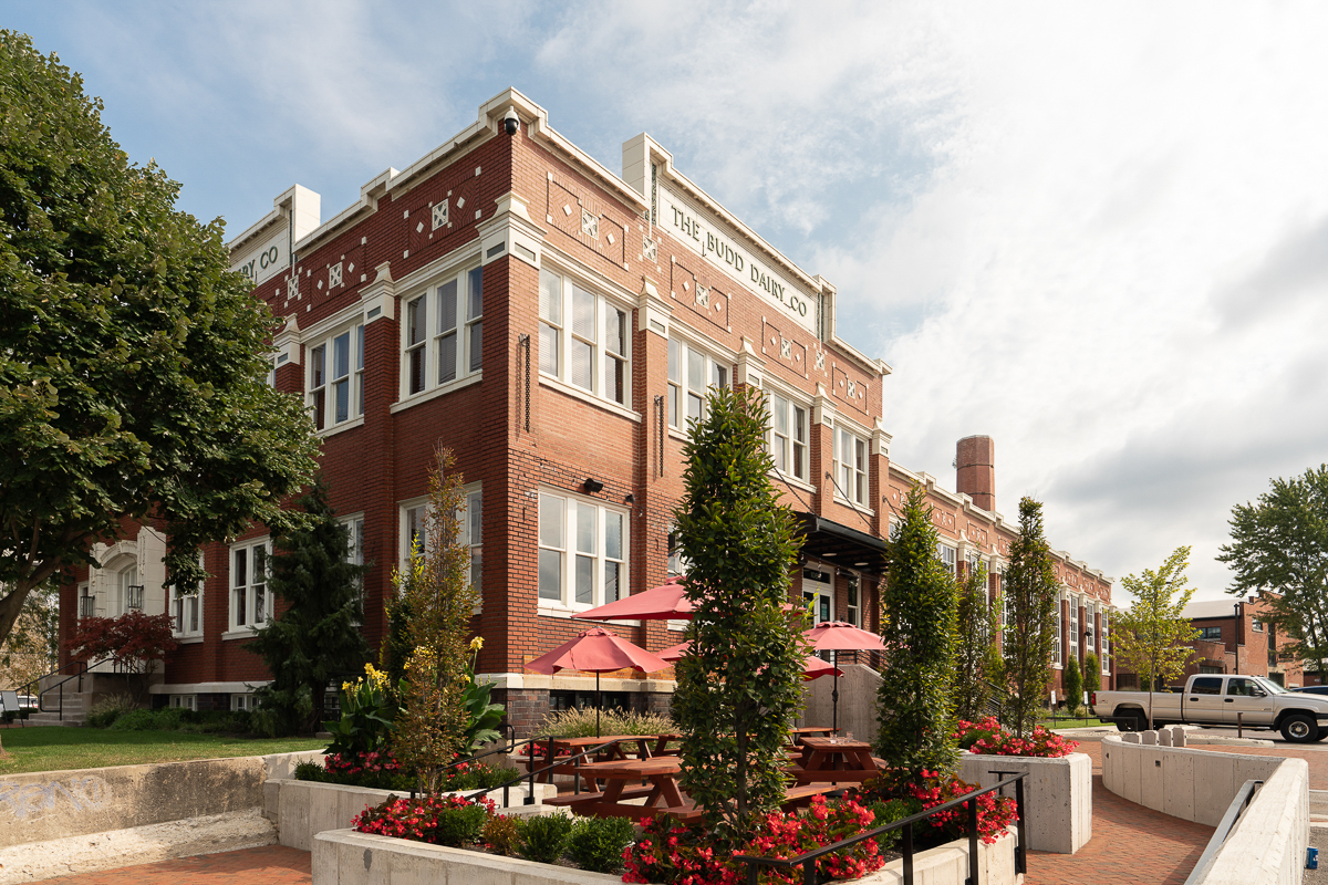 183 e First Ave-37