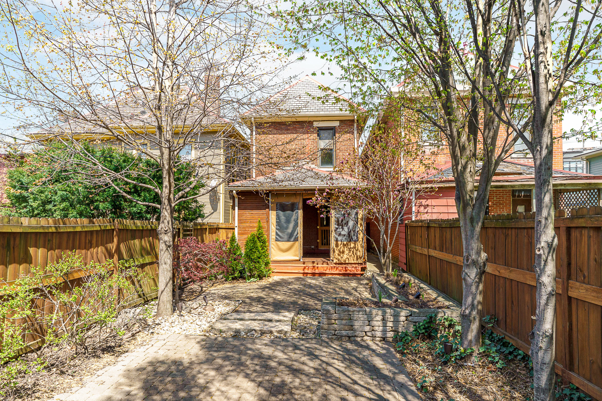 183 e First Ave-8