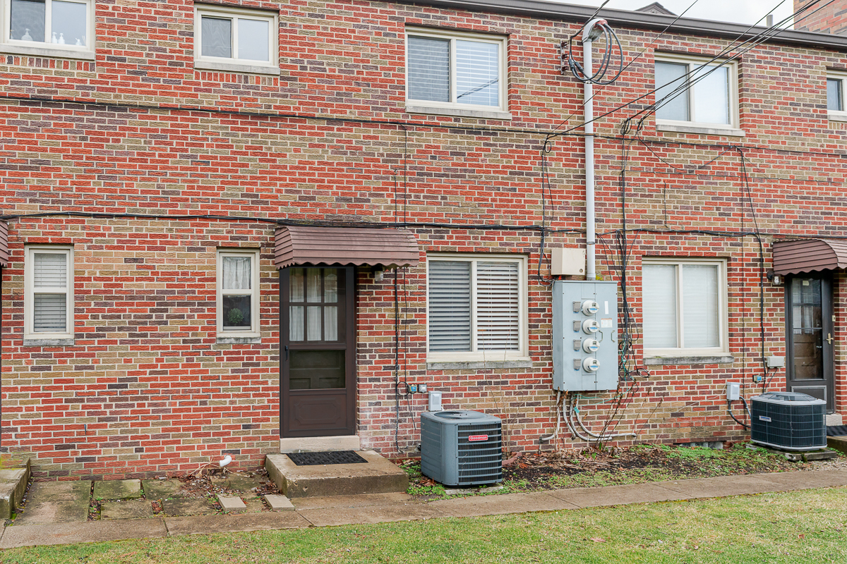 1872 Kentwell Rd-9