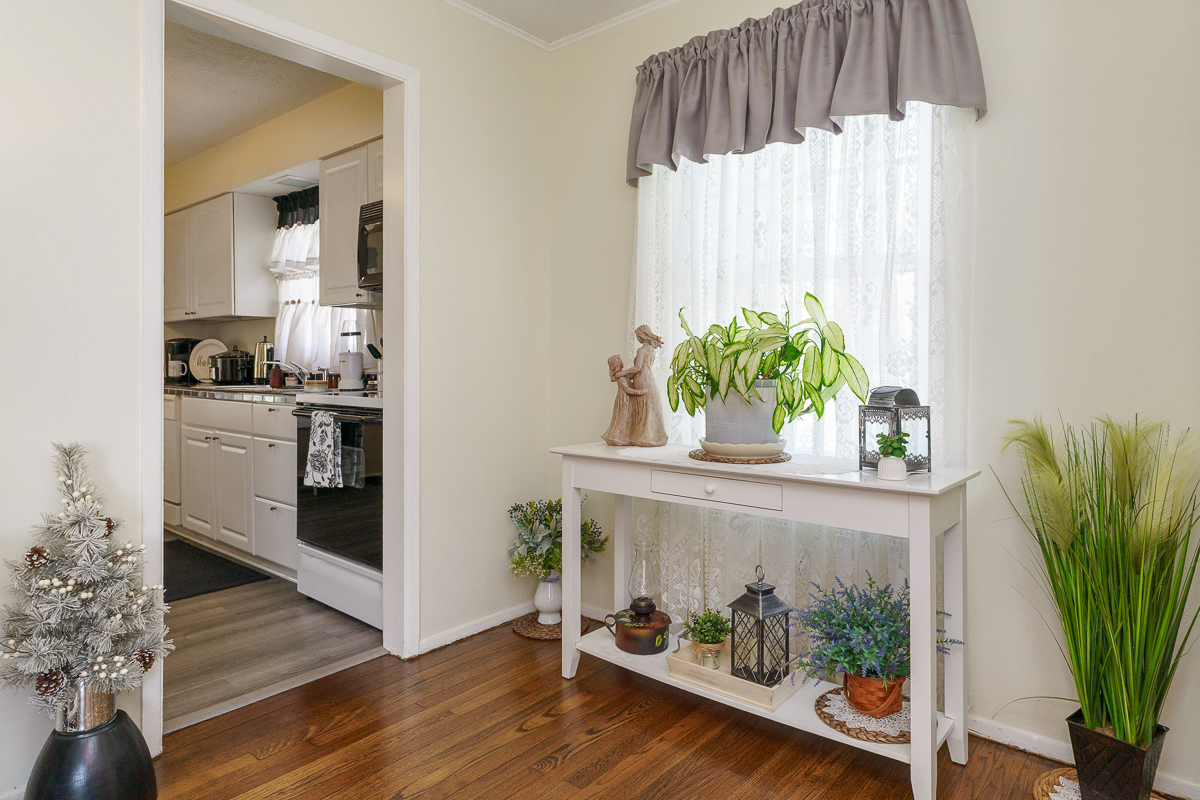 201 Rose Ave-17