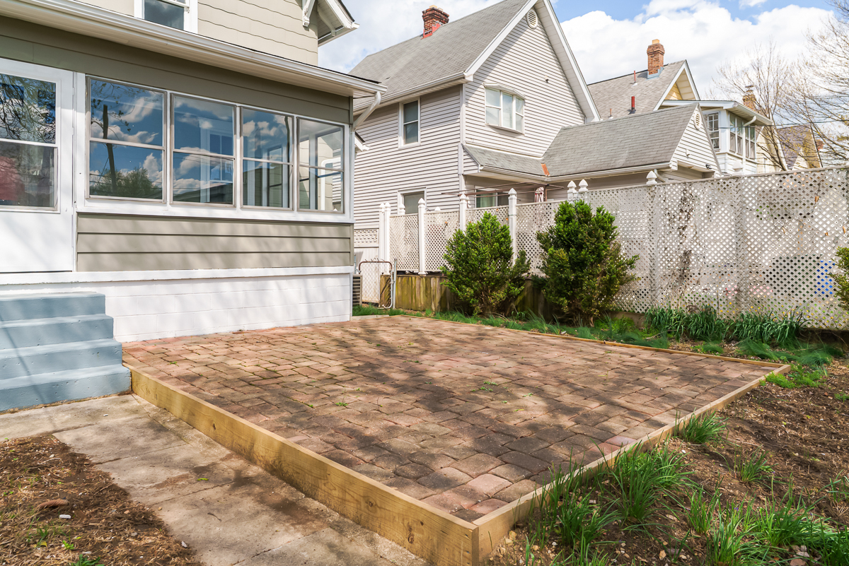 209 E Morrill Ave-4