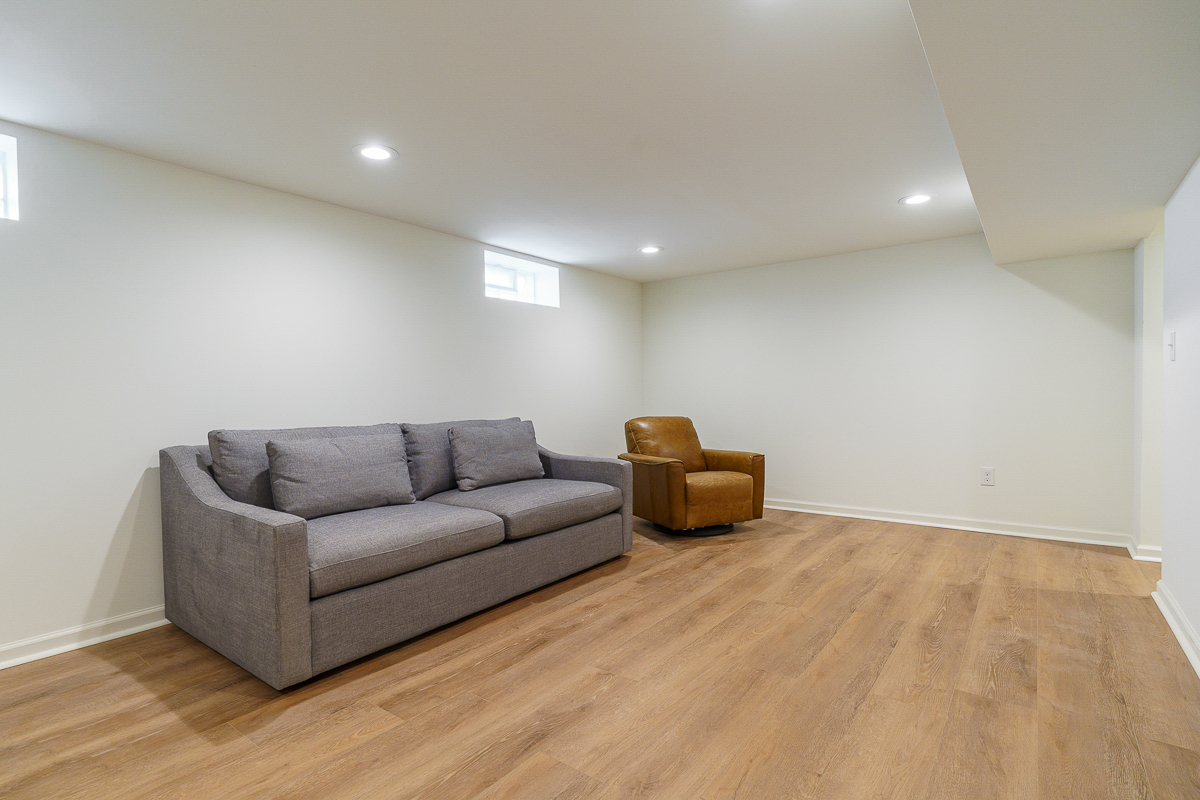 2109 Yorkshire Rd.--69