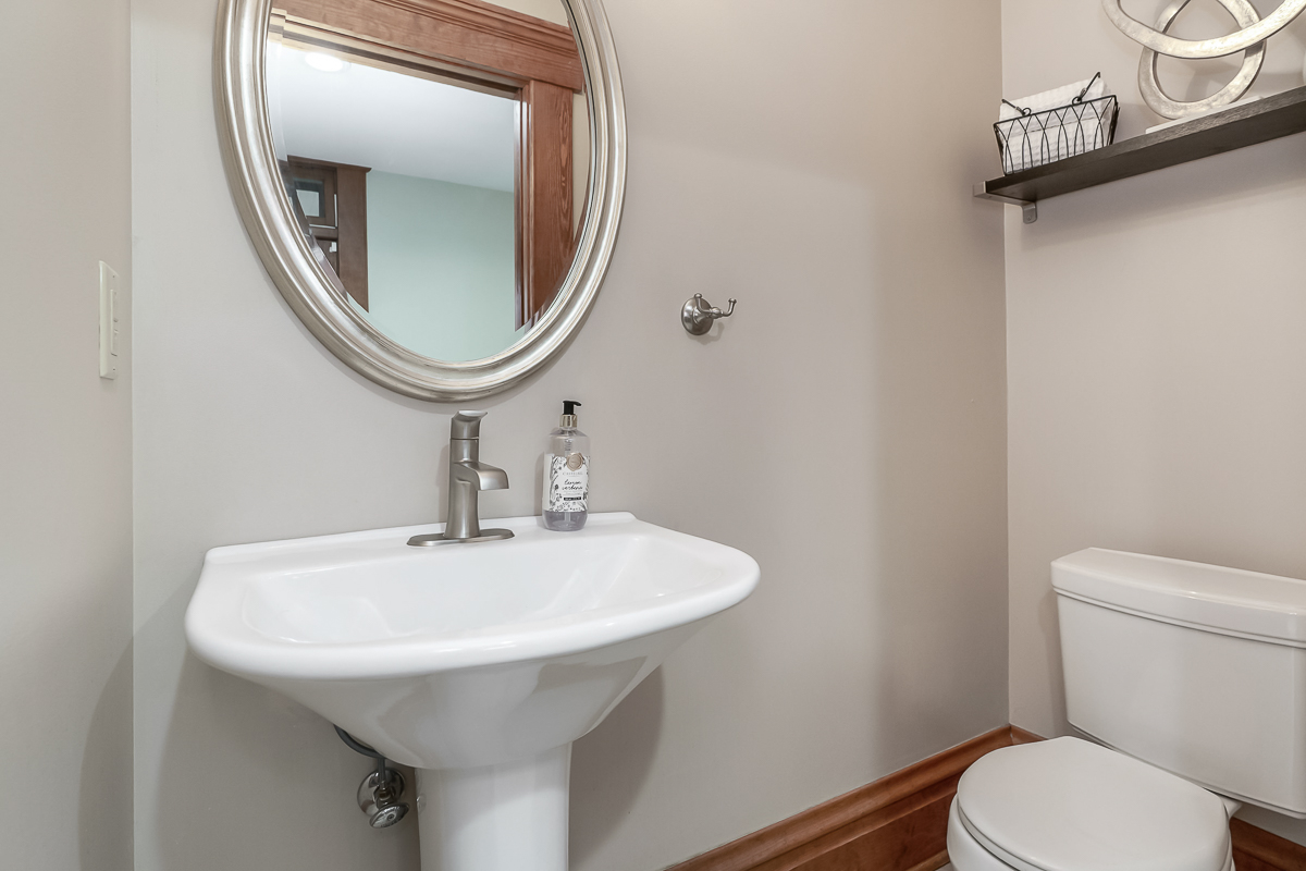 239 Buttles Ave-26