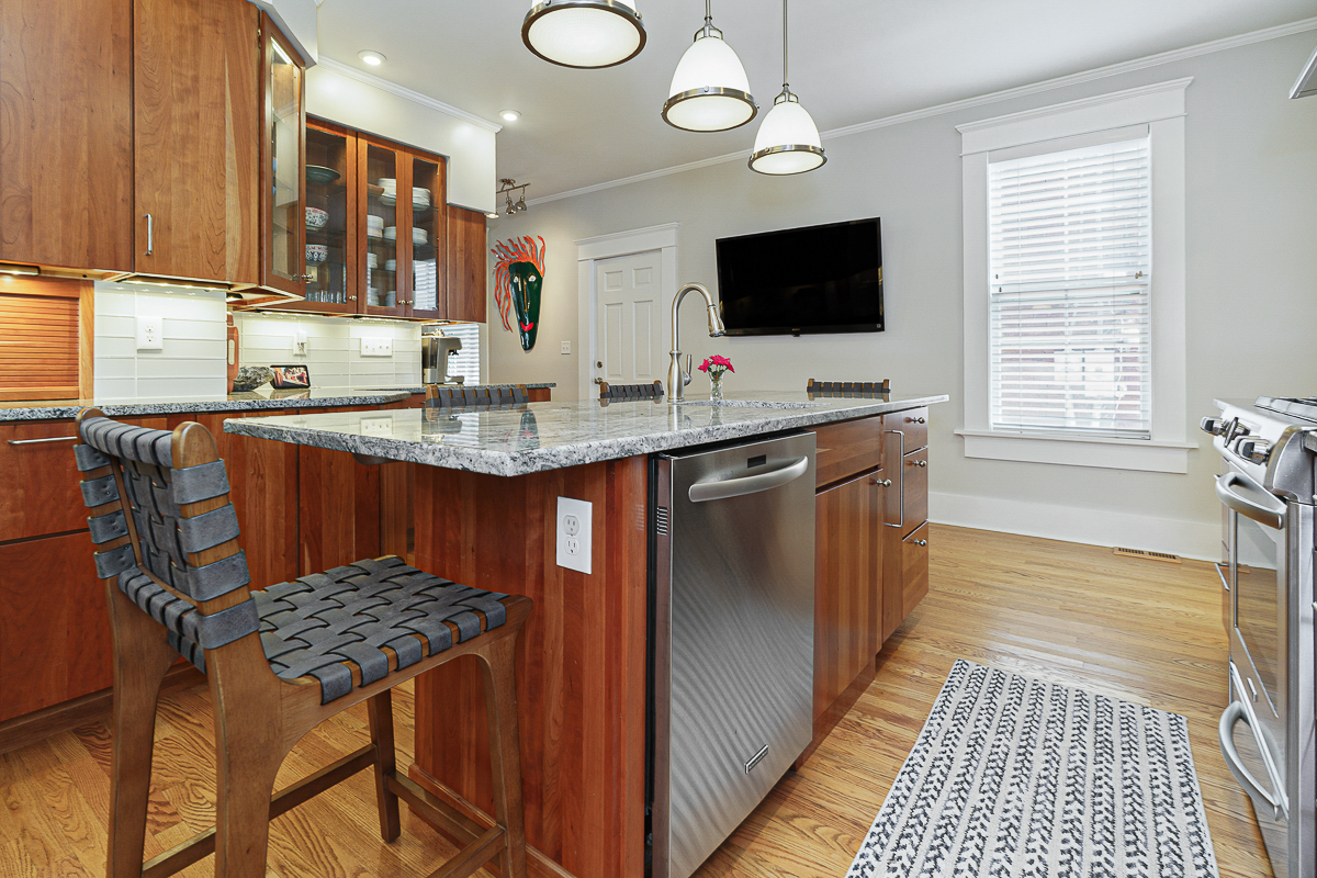 243 E Whittier St-16