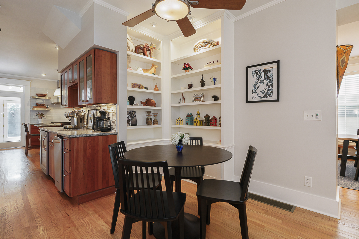 243 E Whittier St-27