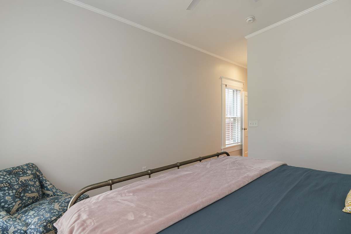 243 E Whittier St-46