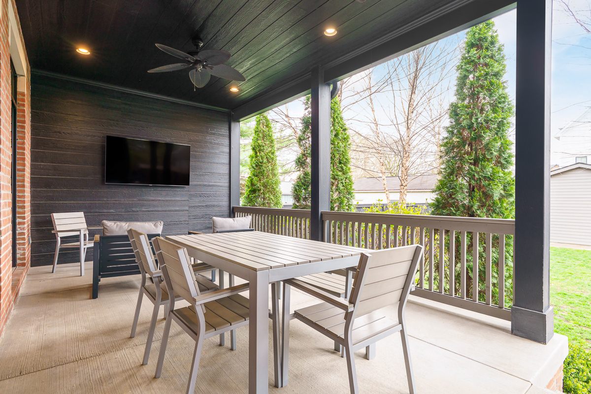 251 E Deshler Ave-14