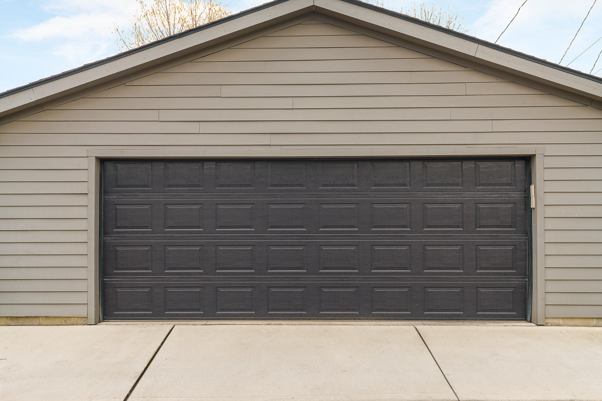 251 E Deshler Ave-17