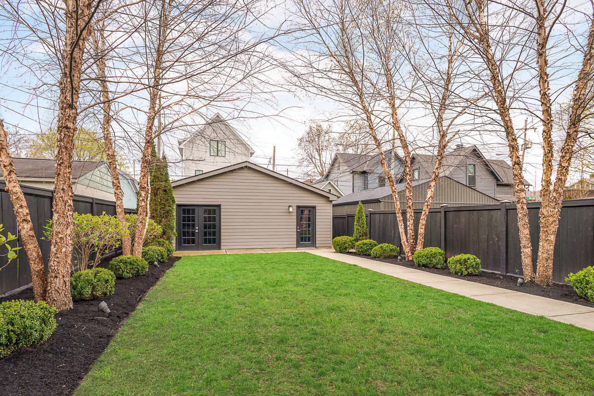 251 E Deshler Ave-8