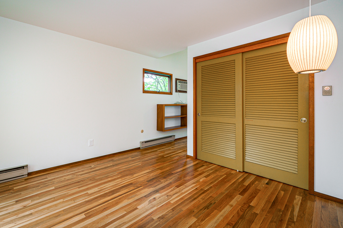 265 Erie Rd-34