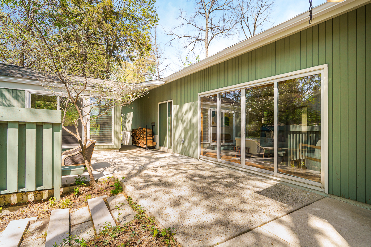 265 Erie Rd-9