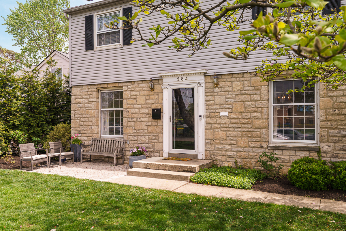 284 S Stanwood Rd-7