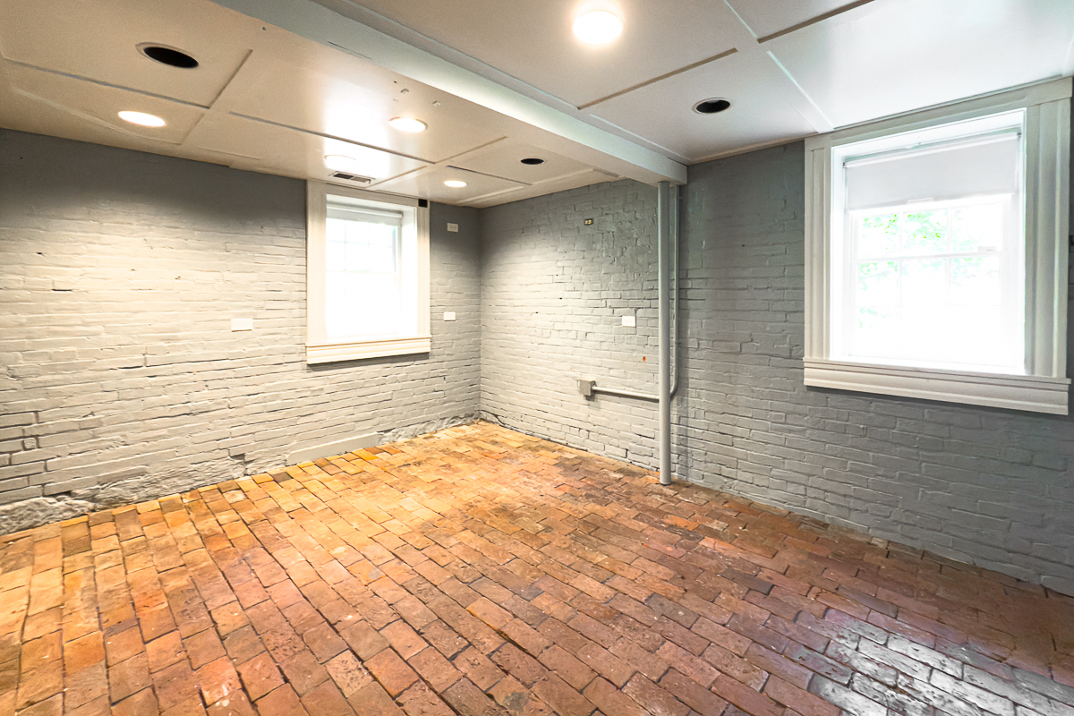 2865 Leitnaker Rd-81