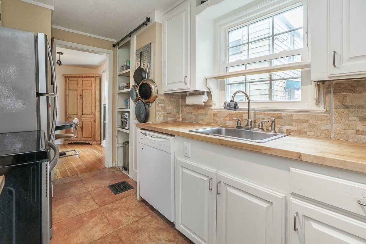 2981 Norwood St-18