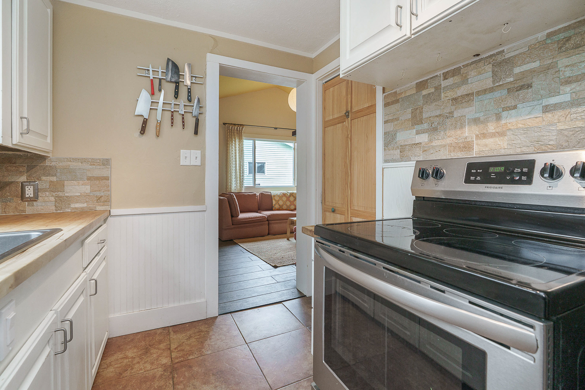 2981 Norwood St-21
