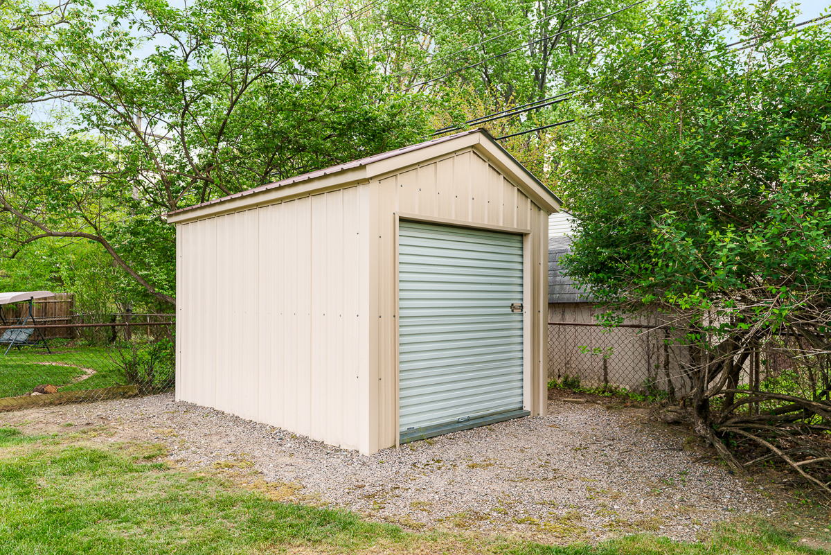 318 E Stanton Ave-13