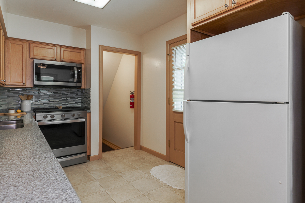 318 E Stanton Ave-22