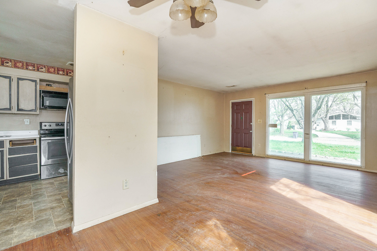 3295 Mary Ave-22