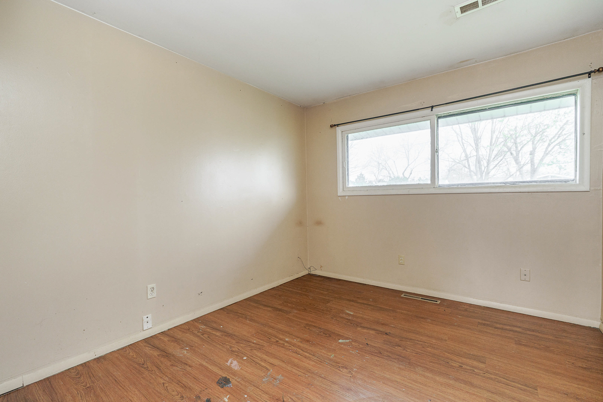 3295 Mary Ave-31