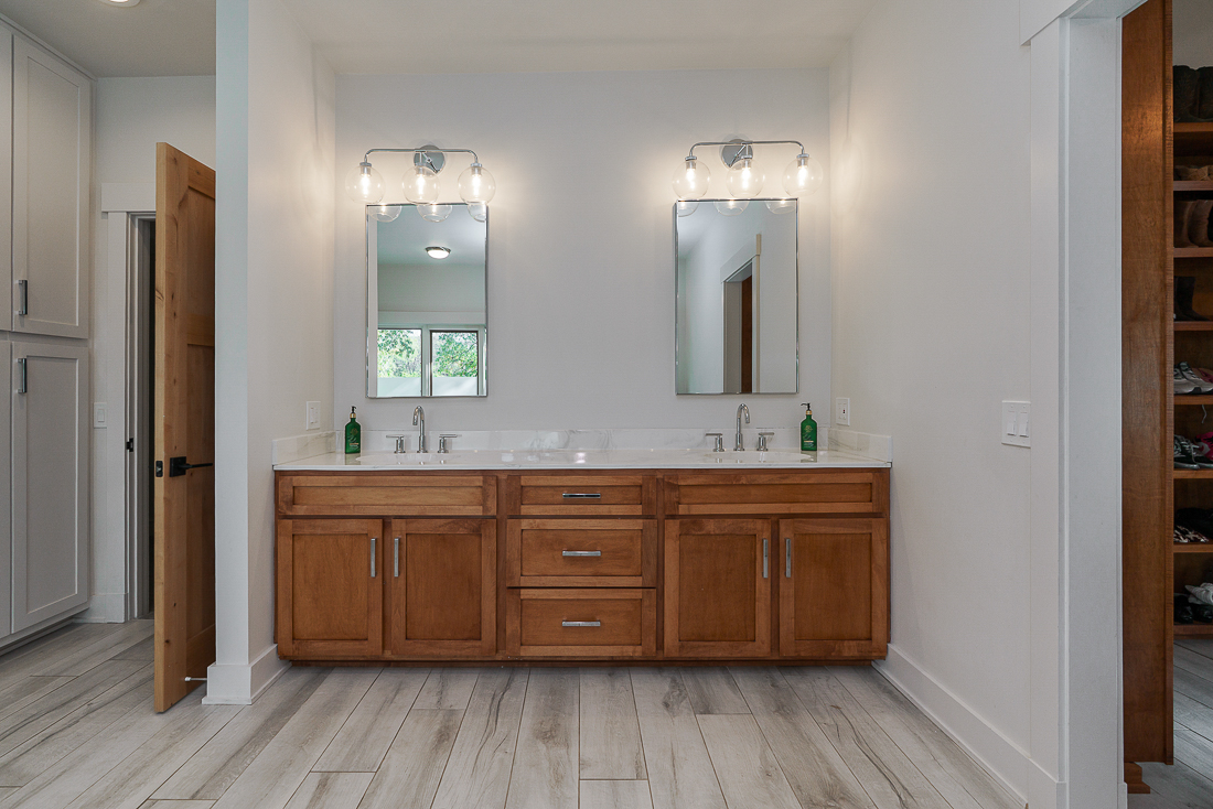 336 s Columbia Ave-112