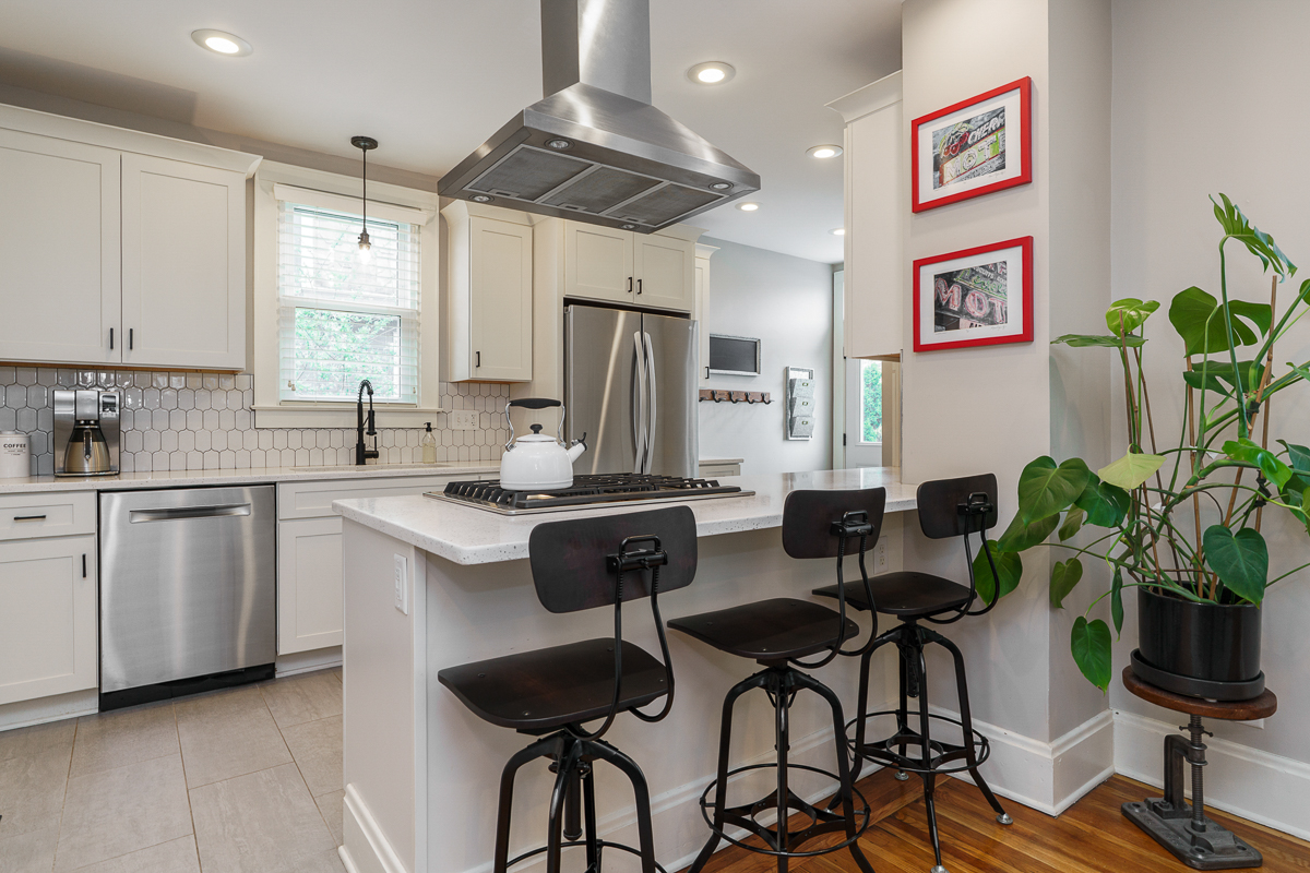 336 Reinhard Ave-29