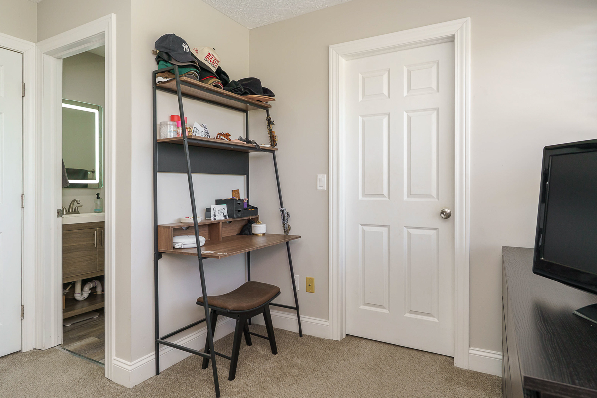 3428 Third Ave-23